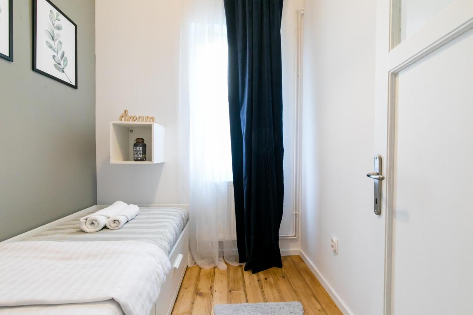Heart Of The City - Cozy Apartments In Prime Location Бухарест Номер фото